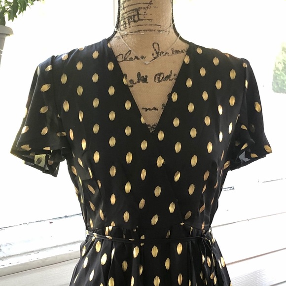 🍃LAST 1 Sm💕NWT Black&Gold Flutter Sleeve Romper - Picture 8 of 14